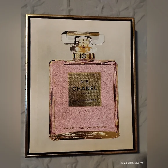 CHANEL N°5 Eau Première Eau de Parfum Bottle Wall Decor (11×14) - Picture 2 of 3